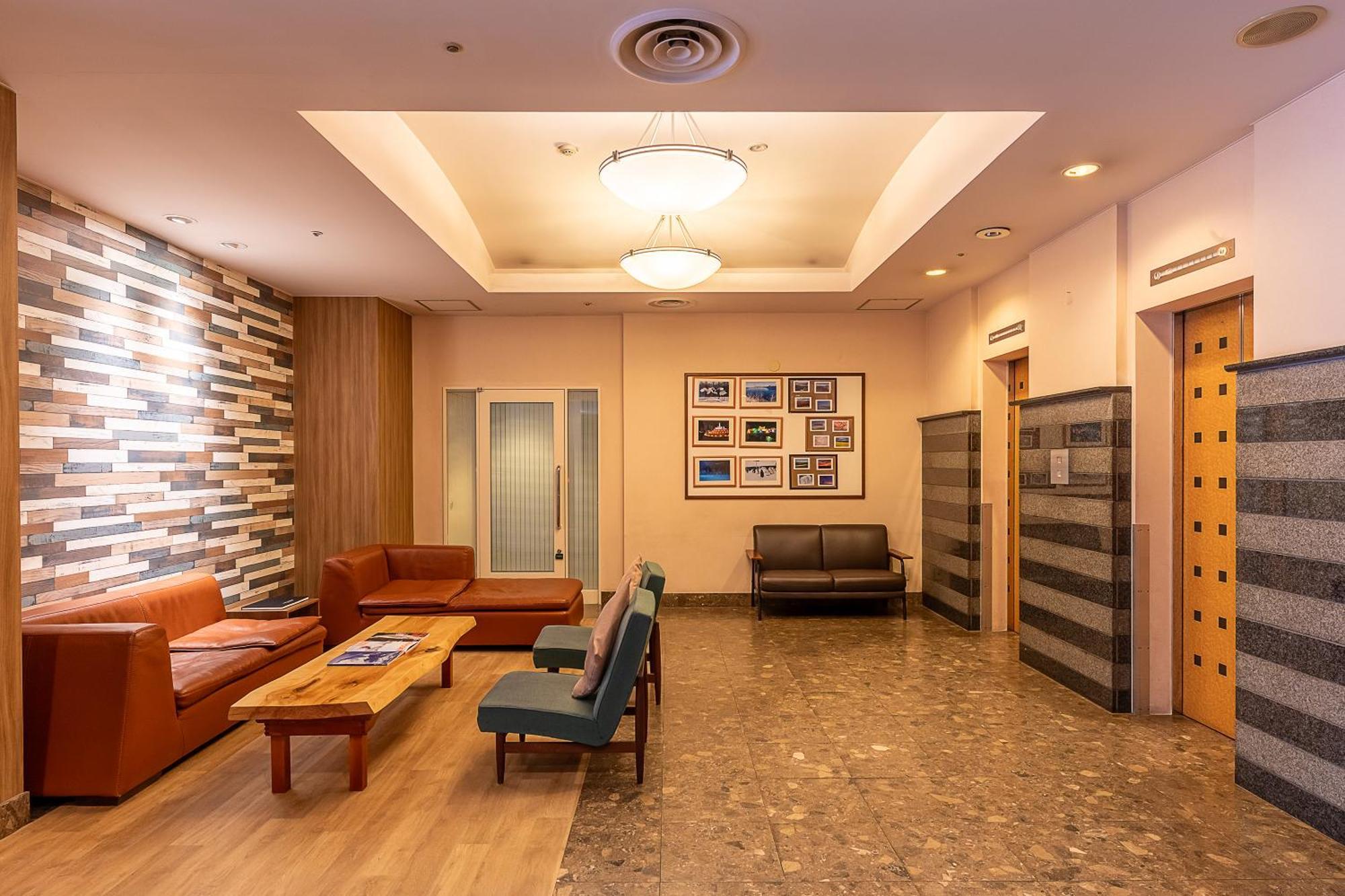 Court Hotel Aszahikava Kültér fotó